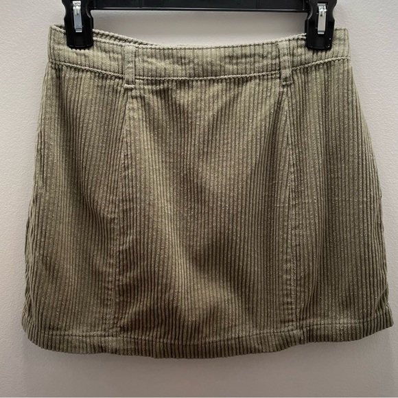 Forever 21 Small Green Button Down Skirt - Picture 3 of 3